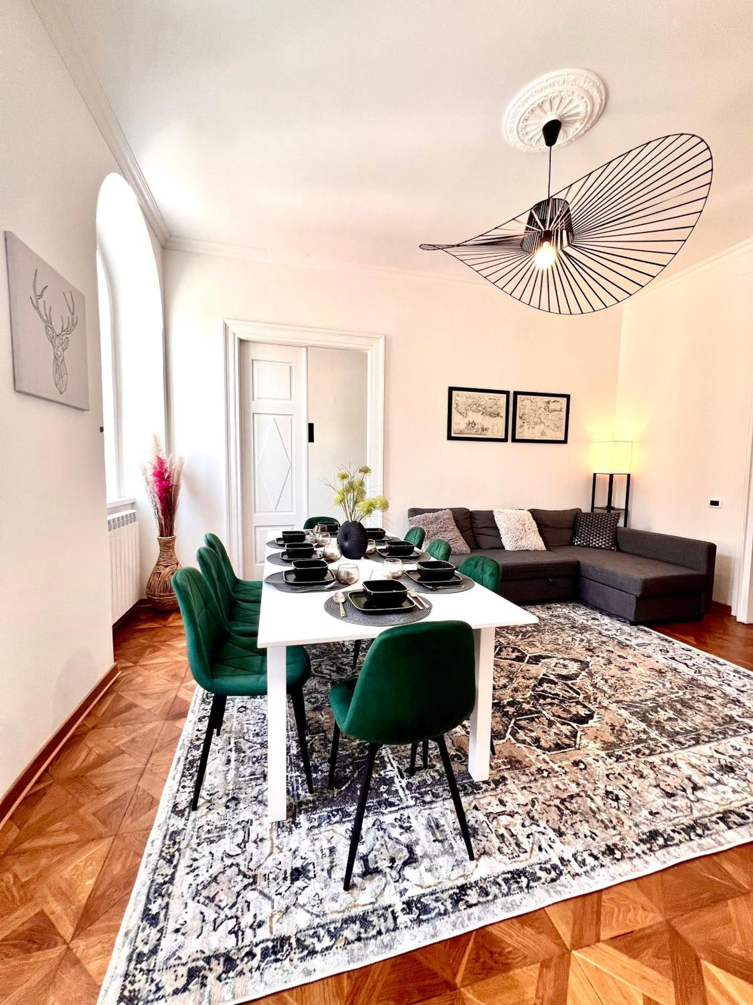 Suite Mitteleuropa Private Parking Трієст Екстер'єр фото