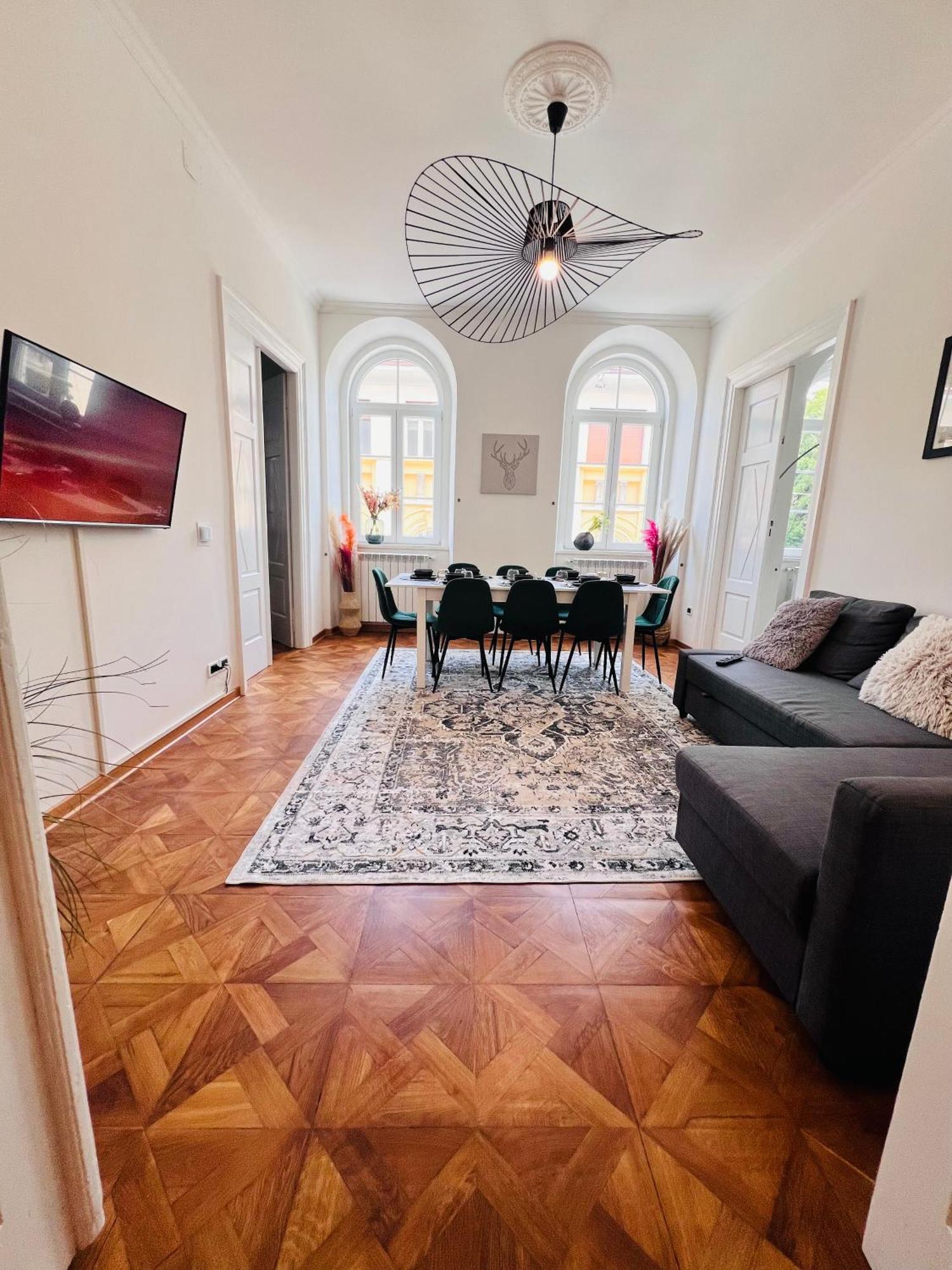 Suite Mitteleuropa Private Parking Трієст Екстер'єр фото